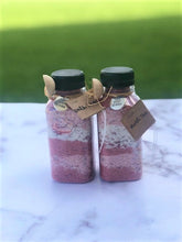 Load image into Gallery viewer, Bath Salt - Strawberry Cream Fizzy - Love Energy 9 oz.
